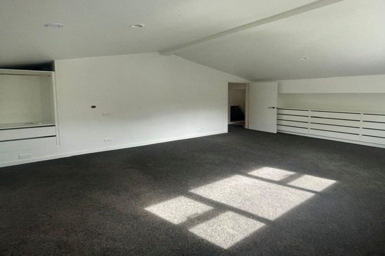 Photo of property in 5 Totara Terrace, Inglewood, 4330