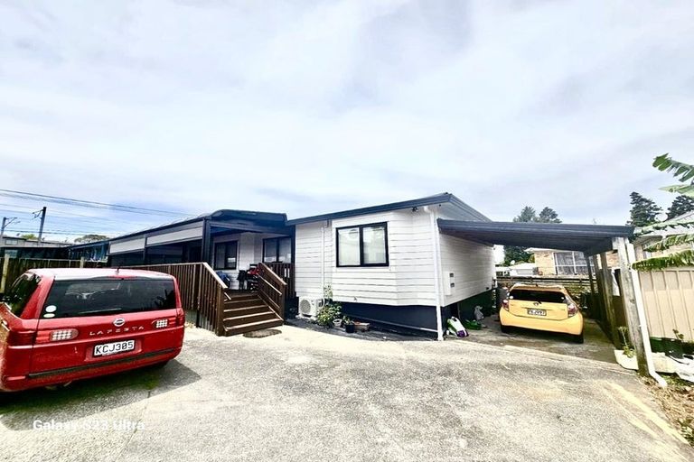 Photo of property in 1/22 Fruitvale Road, New Lynn, Auckland, 0600