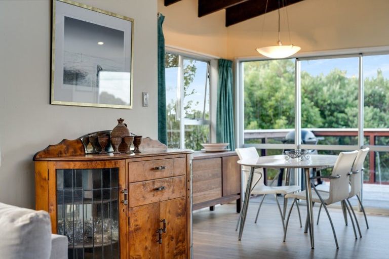 Photo of property in 137 Patuwai Drive, Whangamata, 3620