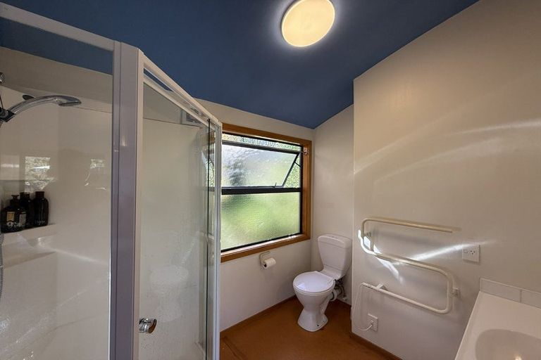 Photo of property in 37 Cornwall Road, Lyttelton, 8082