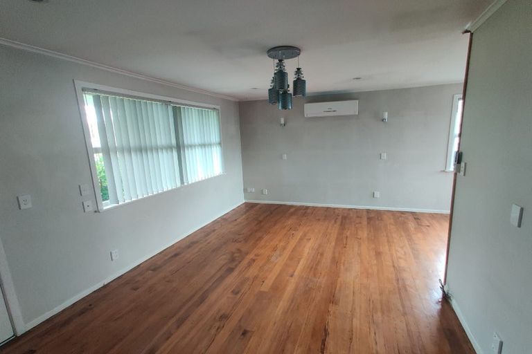 Photo of property in 92 Friedlanders Road, Manurewa, Auckland, 2102