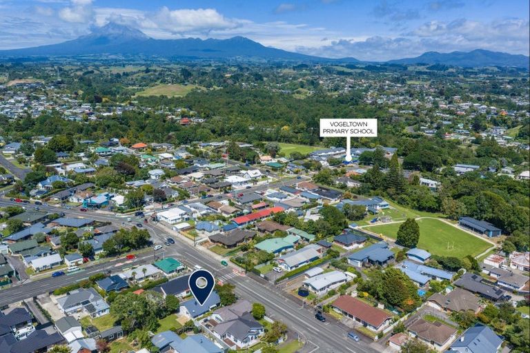 Photo of property in 257 Carrington Street, Vogeltown, New Plymouth, 4310