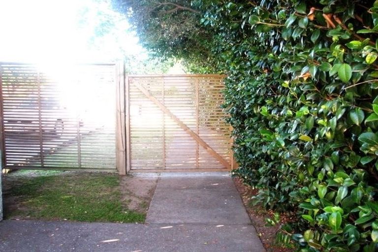 Photo of property in 265a Ngatai Road, Otumoetai, Tauranga, 3110
