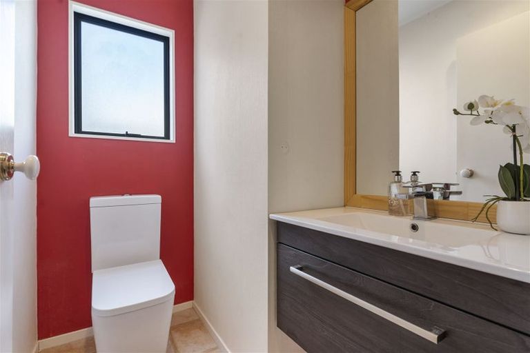 Photo of property in 77 Cook Street, Howick, Auckland, 2014