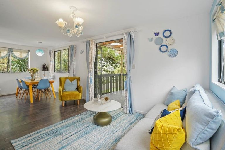 Photo of property in 32 Benchmark Drive, Massey, Auckland, 0614