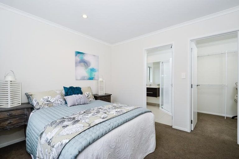 Photo of property in 7 Pohue Avenue, Huapai, Kumeu, 0810