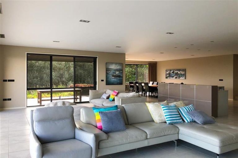 Photo of property in 45 Harry Dreadon Road, Opaheke, Papakura, 2584