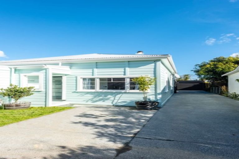 Photo of property in 8 Root Street, Gisborne, 4010