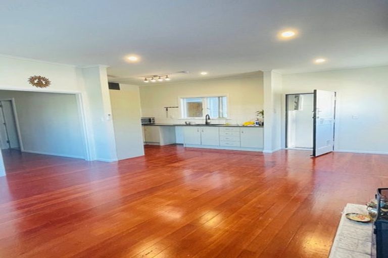 Photo of property in 172 Rangitoto Road, Papatoetoe, Auckland, 2025