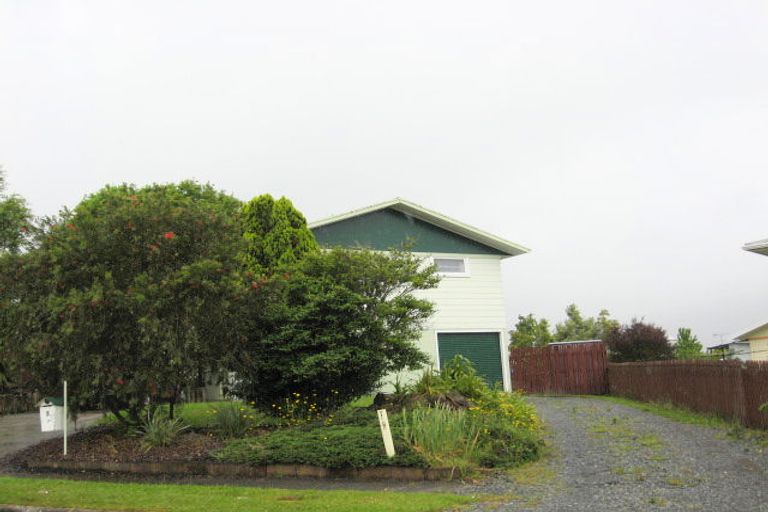 Photo of property in 8 Leonard Place, Onerahi, Whangarei, 0110