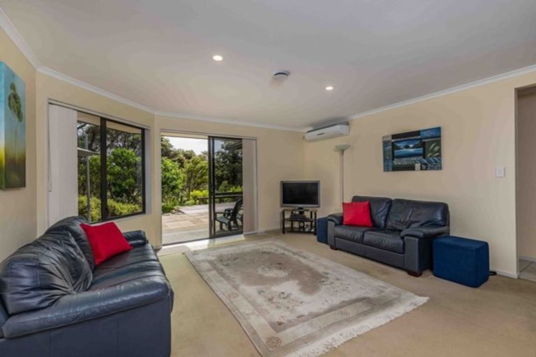 Photo of property in 26 Halyard Loop, Haruru, 0204