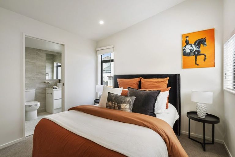 Photo of property in 3 Tapatai Place, Castor Bay, 0620