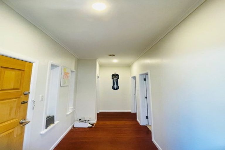 Photo of property in 172 Rangitoto Road, Papatoetoe, Auckland, 2025