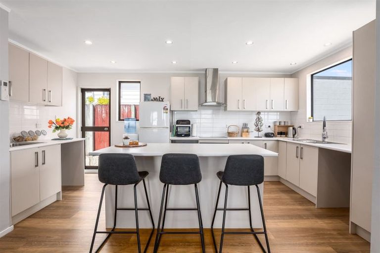 Photo of property in 88 Arawhata Street, Ranui, Porirua, 5024