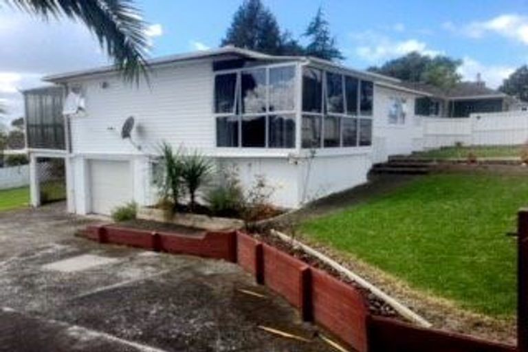 Photo of property in 32 Mildmay Road, Henderson, Auckland, 0610