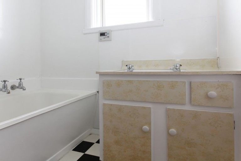 Photo of property in 105 Suva Street, Upper Riccarton, Christchurch, 8041