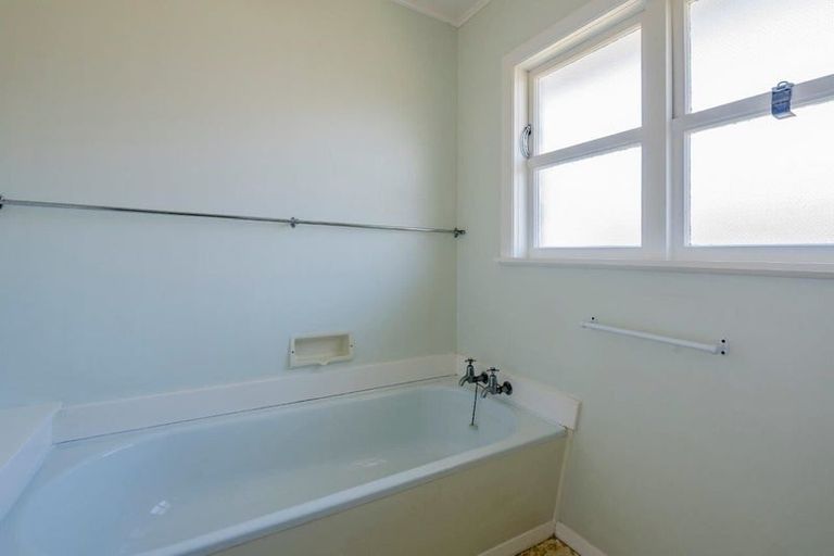 Photo of property in 25 Rimu Street, Waikanae, 5036