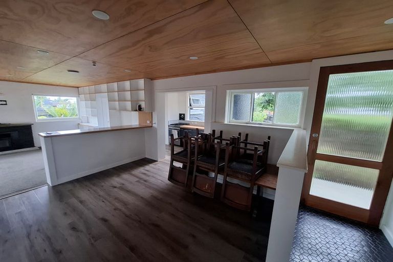 Photo of property in 69 Tarahua Road, Welbourn, New Plymouth, 4310