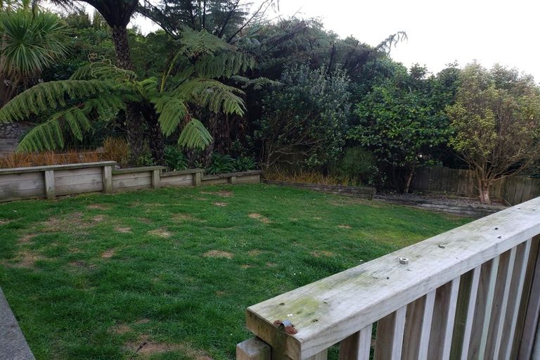 Photo of property in 54 Percy Dyett Drive, Karori, Wellington, 6012