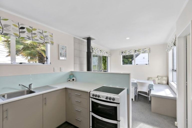 Photo of property in 10 Bowline Place, Whitby, Porirua, 5024