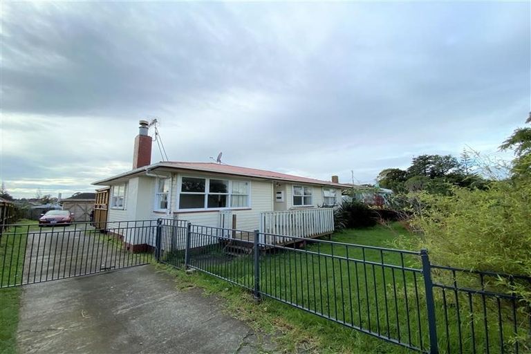 Photo of property in 12 Boundary Road, Clover Park, Auckland, 2019