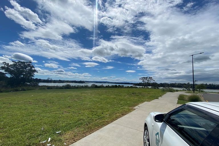 Photo of property in 19 Tahuna Minhinnick Drive, Glenbrook, Waiuku, 2681