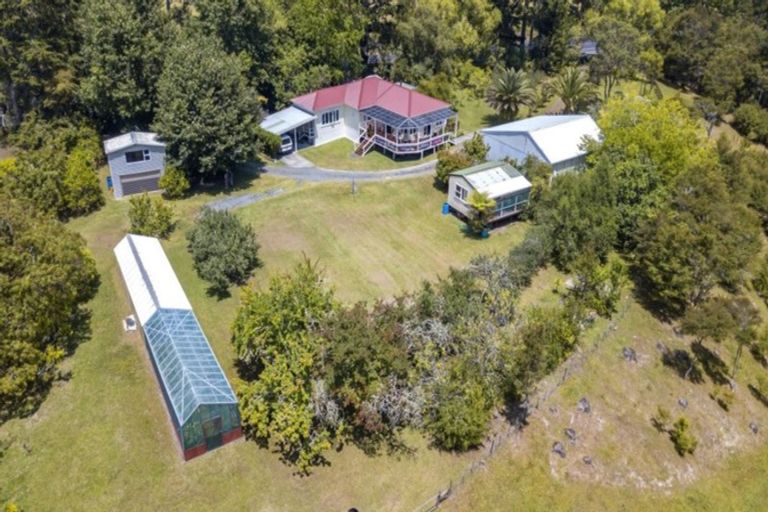 Photo of property in 704 State Highway 1, Wellsford, 0975