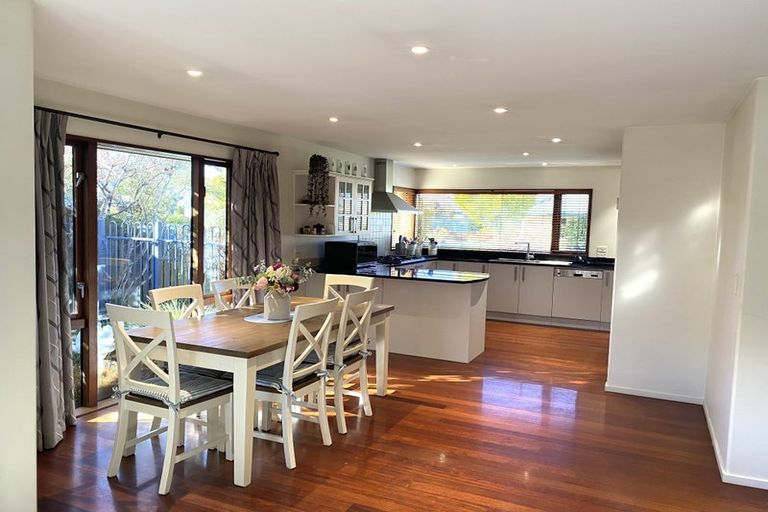 Photo of property in 6 Oratia Grove, Northwood, Christchurch, 8051