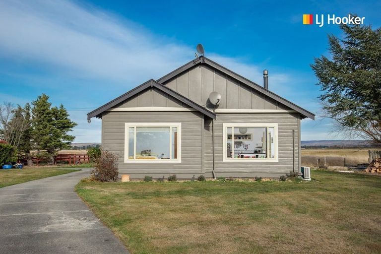 Photo of property in 6189 Middlemarch-sutton Road, Middlemarch, 9597