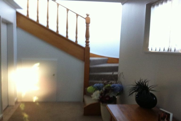 Photo of property in 33 Ngaio Gorge Road, Ngaio, Wellington, 6035