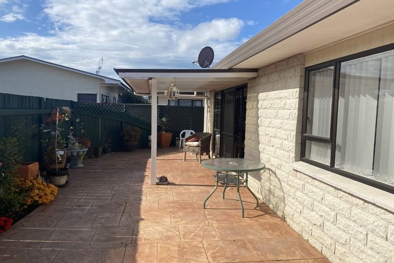 Photo of property in 1/52 Avondale Road, Taradale, Napier, 4112