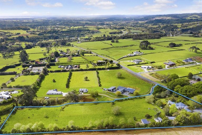 Photo of property in 128 Bombay Road, Bombay, 2675