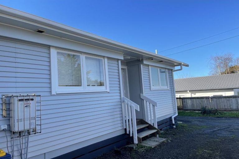 Photo of property in 94 Royal Road, Massey, Auckland, 0614