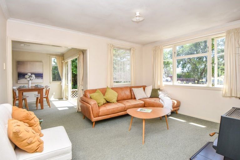 Photo of property in 22 Moreton Road, Carterton, 5713