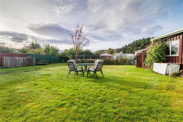 Photo of property in 11 Hopkins Street, Luggate, Cromwell, 9383