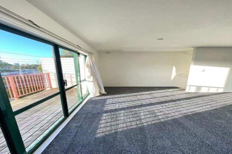 Photo of property in 12/1 Briar Way, New Lynn, Auckland, 0600