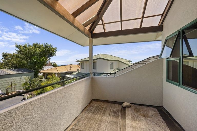 Photo of property in 9 Sandel Rise, Merrilands, New Plymouth, 4312
