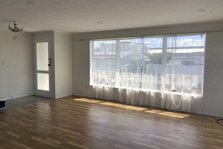 Photo of property in 11 Tennyson Street, Northcote Point, Auckland, 0627