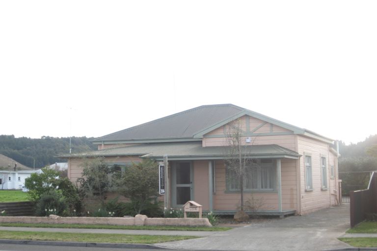 Photo of property in 156 Avondale Road, Greenmeadows, Napier, 4112