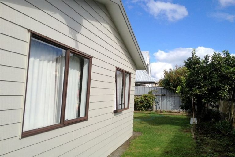 Photo of property in 2/935 Cameron Road, Gate Pa, Tauranga, 3112