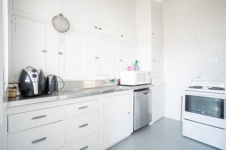 Photo of property in 15a Leeds Street, Milson, Palmerston North, 4414