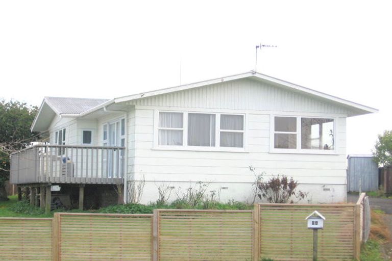 Photo of property in 64 Pohutukawa Drive, Pukete, Hamilton, 3200