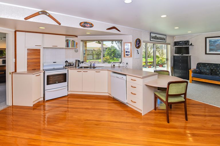 Photo of property in 36 Stewart Gibson Place, Manurewa, Auckland, 2105
