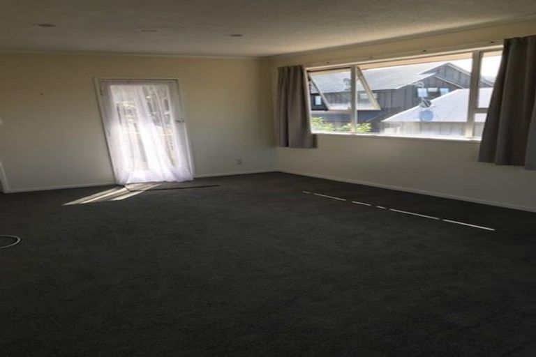 Photo of property in 2/31 Mccrystal Avenue, Bucklands Beach, Auckland, 2012