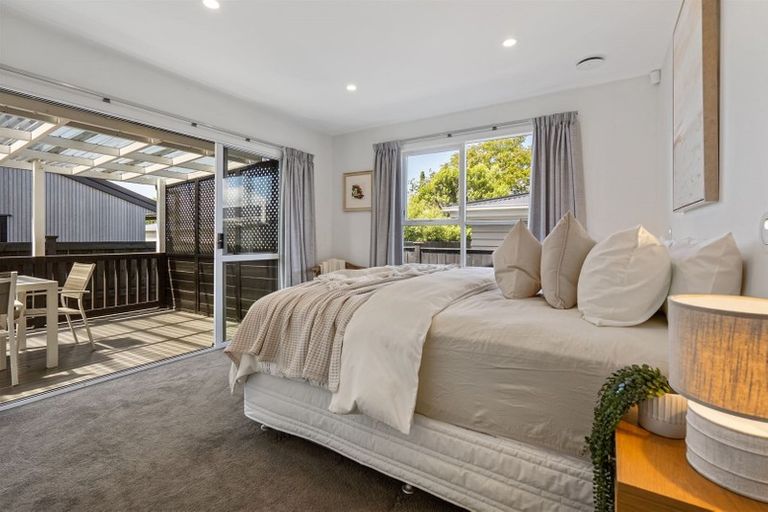 Photo of property in 3 Ussher Place, Pakuranga Heights, Auckland, 2010