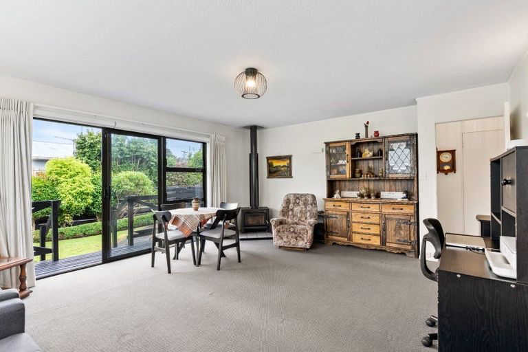 Photo of property in 2/8 Murray Street, Wallaceville, Upper Hutt, 5018