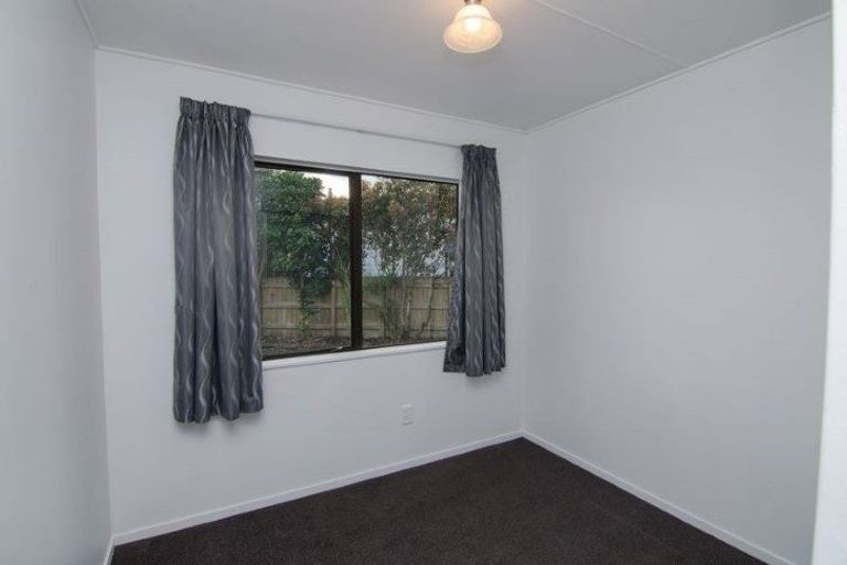 Photo of property in 18 Naples Street, Martinborough, 5711