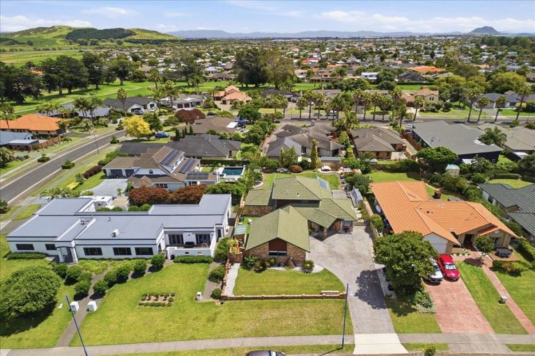 Photo of property in 72 Palm Beach Boulevard, Papamoa Beach, Papamoa, 3118