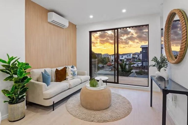 Photo of property in 101 Joshua Carder Drive, Hobsonville, Auckland, 0616