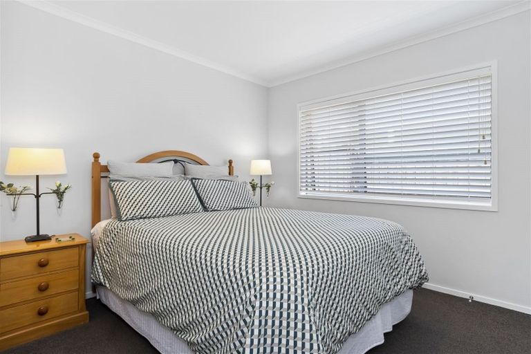 Photo of property in 10 Montia Close, Papamoa Beach, Papamoa, 3118